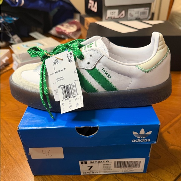 NIB Adidas Women's Samba Sneakers Shoes Cloud White/Green/Off White Size 7 - Picture 7 of 11
